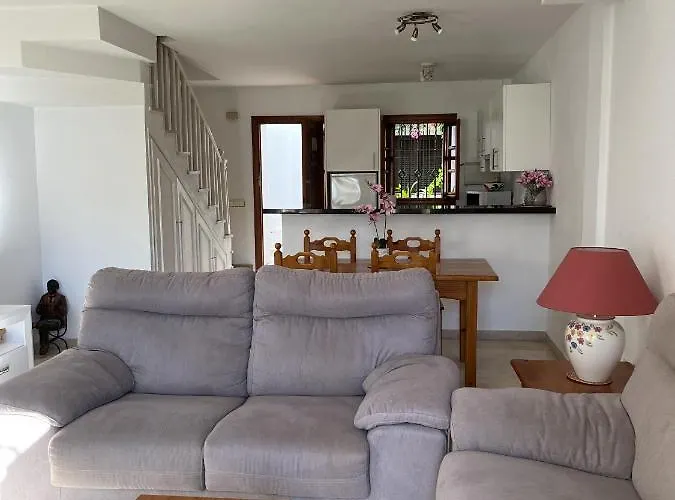 - Playa - Con Amplia Terraza Abierta A La Piscina El12 Villa Estepona