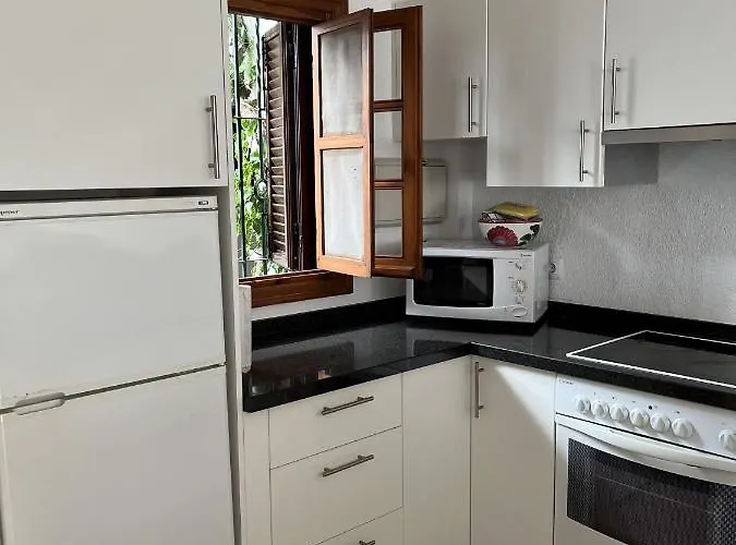 Вілла - Playa - Con Amplia Terraza Abierta A La Piscina El12 Естепона