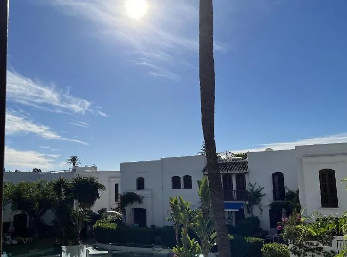 - Playa - Con Amplia Terraza Abierta A La Piscina El12 Вілла Естепона