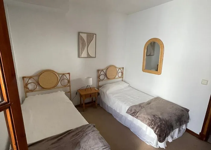 - Playa - Con Amplia Terraza Abierta A La Piscina El12 Естепона